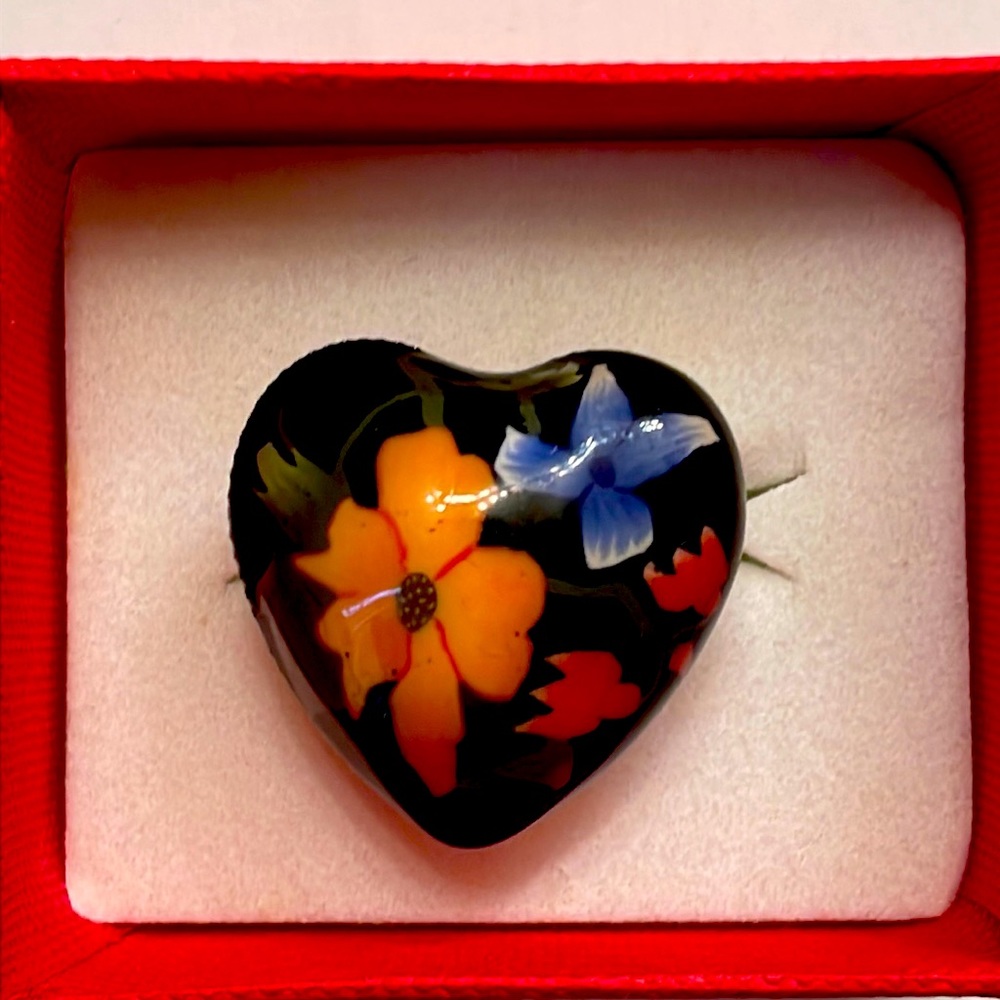 ❗5 For $2️⃣5️⃣ Bundle Sale❗️Floral & Black Enameled Heart Adjustable Ring